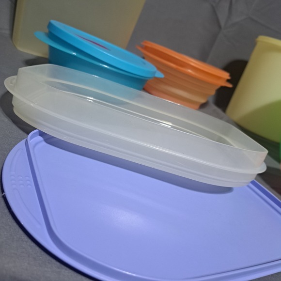 VTG Tupperware Lot of Canisters Bowls Lunch Meat Holder Mini Bowls - Picture 4 of 6